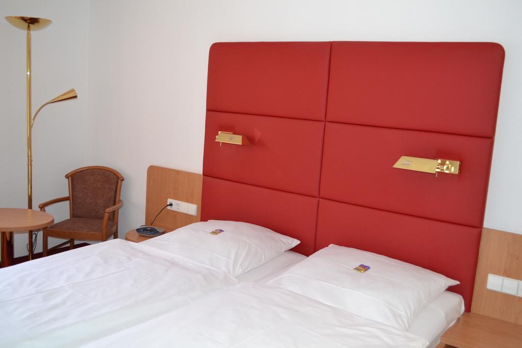 Hotel Hospiz Τούμπινγκεν Δωμάτιο φωτογραφία