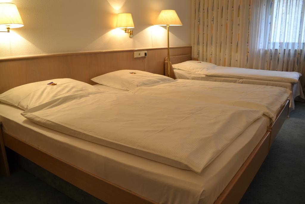 Hotel Hospiz Τούμπινγκεν Δωμάτιο φωτογραφία