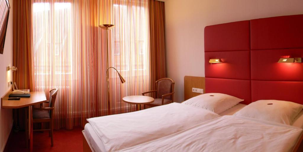 Hotel Hospiz Τούμπινγκεν Δωμάτιο φωτογραφία